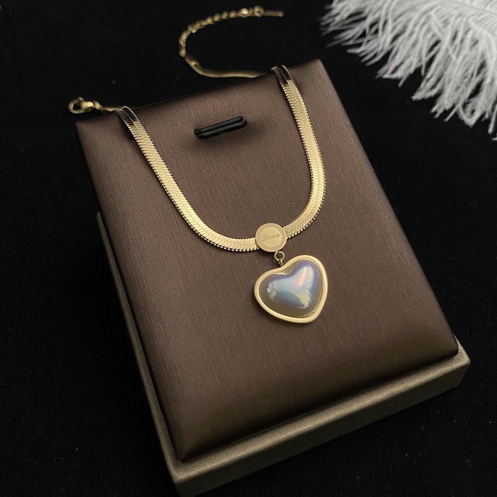 SS-004 White Heart Stainless Steel