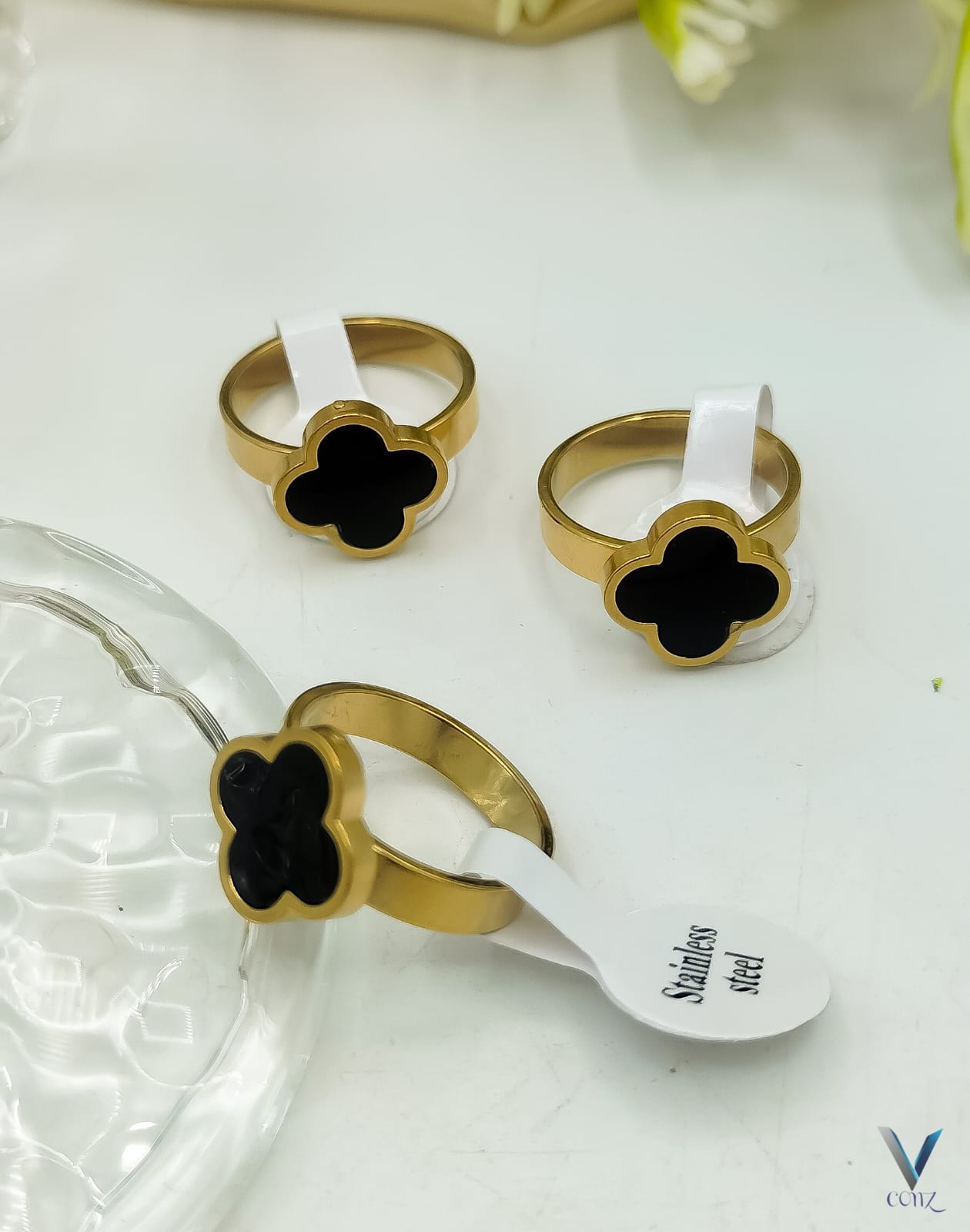 Clover Stainless Steel Rings 

Available in Three sizes 
17,18,19✨