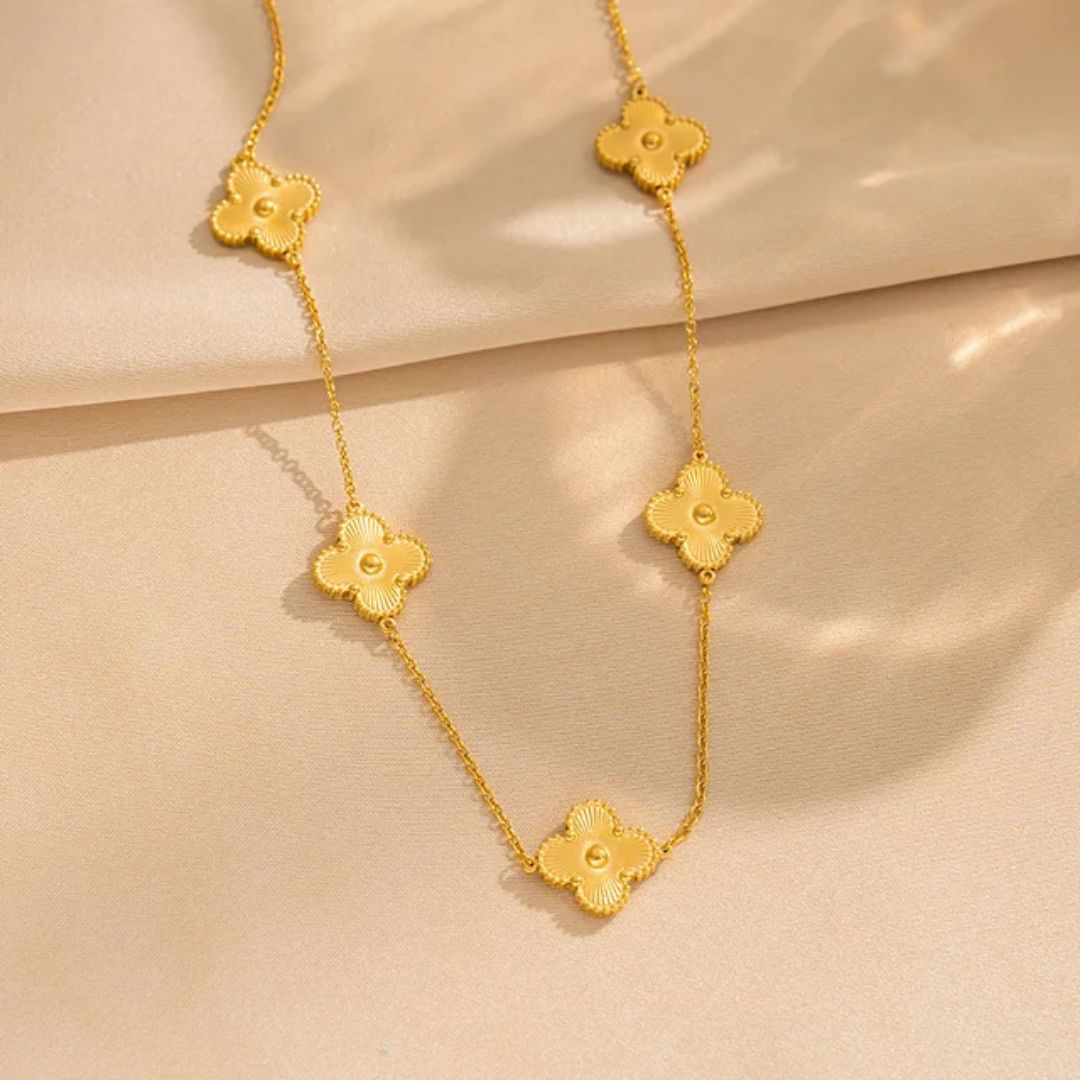 Beautiful Clover Necklace